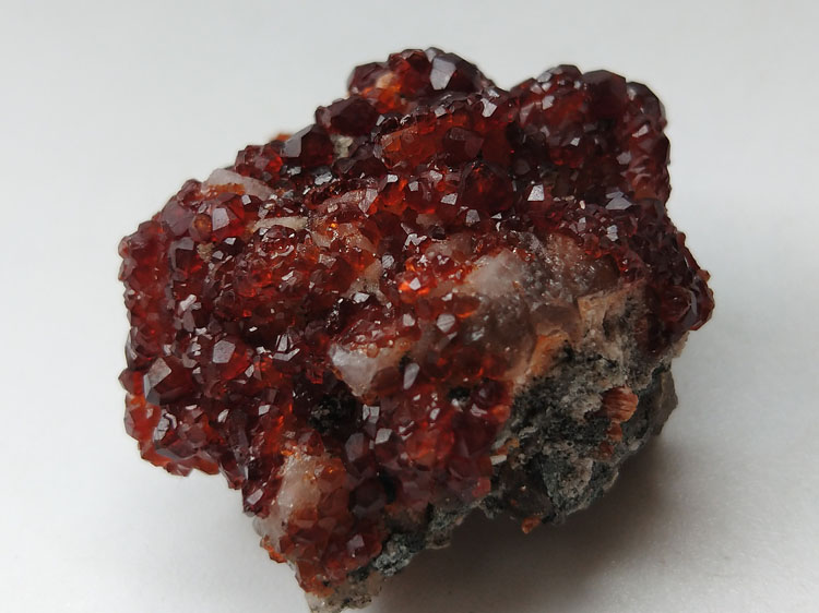 Manganese-aluminum Garnet Spessartine Mineral Specimens Mineral Crystals Gem Materials,Garnet