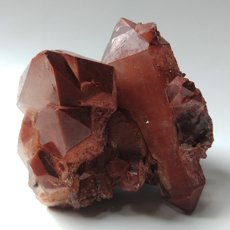 Wrapped in Red Quartz Mineral Specimens Mineral Crystals Gem Materials,Quartz
