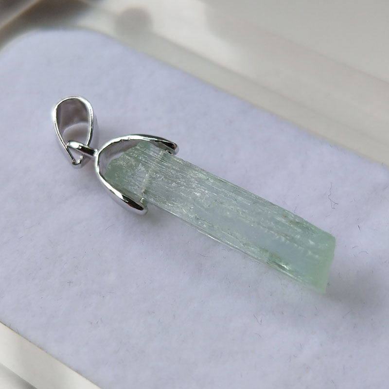 Aquamarine Beryl Pendant Necklace Mineral Specimen Crystal Gem,Aquamarine