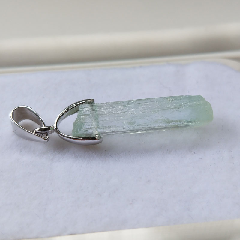 Aquamarine Beryl Pendant Necklace Mineral Specimen Crystal Gem,Aquamarine