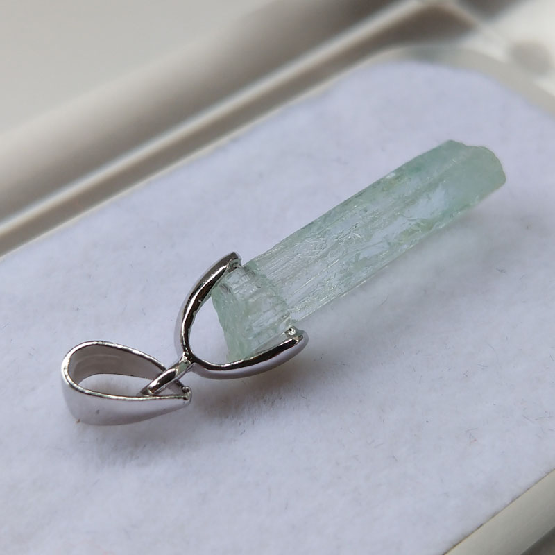 Aquamarine Beryl Pendant Necklace Mineral Specimen Crystal Gem,Aquamarine