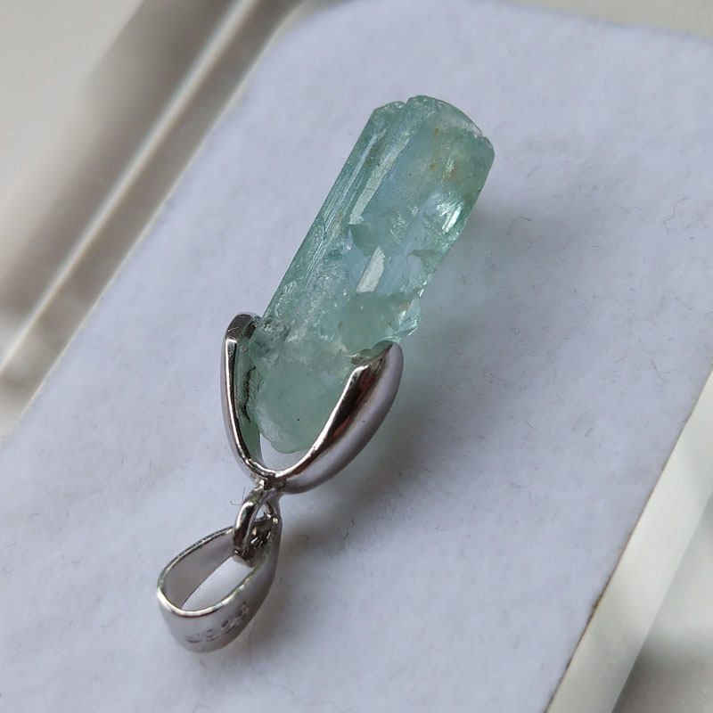 Aquamarine Beryl Pendant Necklace Mineral Specimen Crystal Gem,Aquamarine