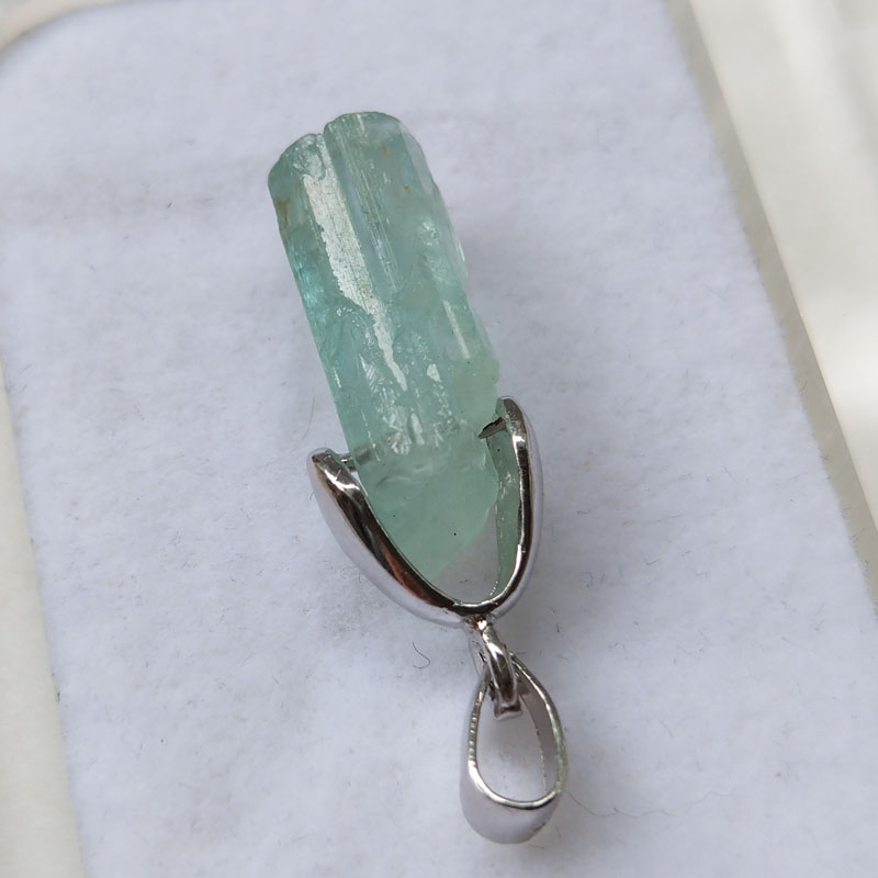 Aquamarine Beryl Pendant Necklace Mineral Specimen Crystal Gem,Aquamarine