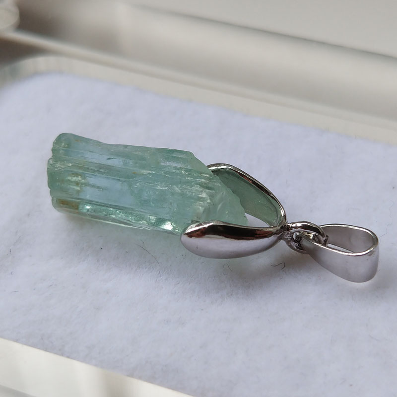 Aquamarine Beryl Pendant Necklace Mineral Specimen Crystal Gem,Aquamarine