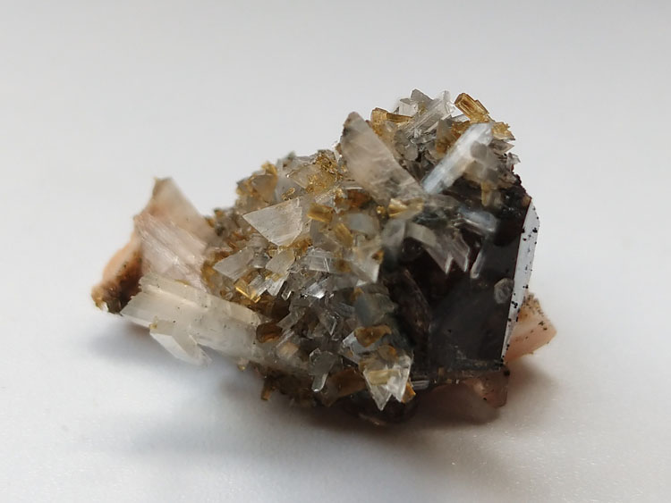Laumontite Stilbite,Smoky Quartz Mineral Specimens Mineral Crystals Gem Materials,Laumontite,Quartz,Stilbite