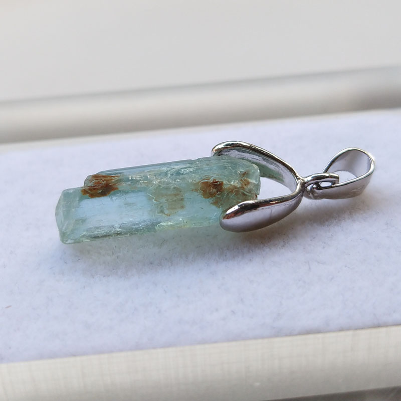 Aquamarine Beryl Pendant Necklace Mineral Specimen Crystal Gem,Aquamarine