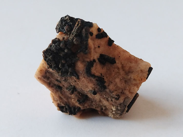 New Unknown Minerals Garnet,Feldspar Mineral Specimens Mineral Crystals Gem Materials,Garnet,Feldspar