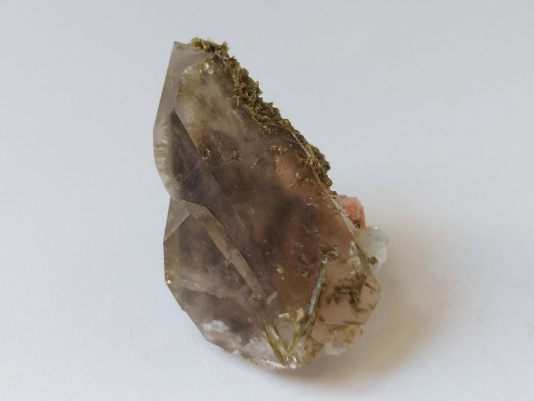 Epidote,Smoky Quartz Mineral Specimens Mineral Crystals Gem Materials,Epidote,Quartz