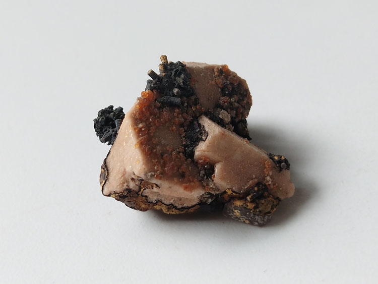 New Unknown Minerals Garnet,Feldspar Mineral Specimens Mineral Crystals Gem Materials,Garnet,Feldspar
