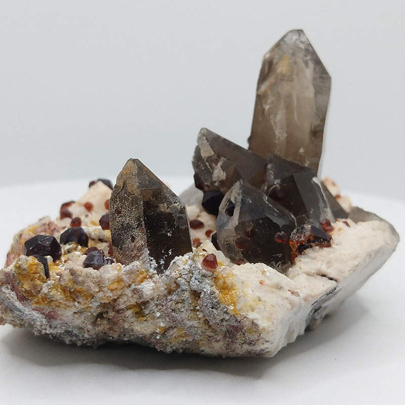 Garnet,Spessartine,Feldspar Mineral Specimens Mineral Crystals Gem,Garnet,Feldspar